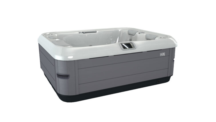 Moderná sivá vírivka s hydromasážnymi tryskami a ergonomickými sedadlami, luxusná spa do záhrady.