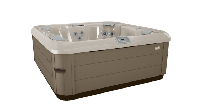 Moderná vírivka do exteriéru s masážnymi tryskami a digitálnym ovládaním, béžová vaňa s hnedým panelom, jacuzzi